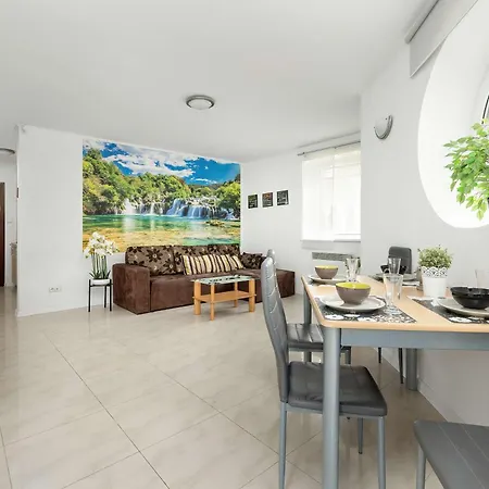 Sloneczny W Ustroniu Morskim Blisko Plazy By Renters Apartment Ustronie Morskie