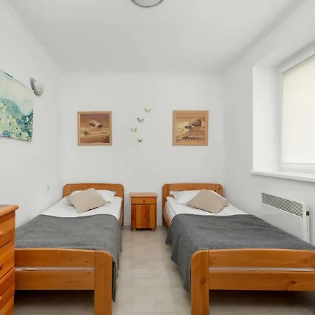 Sloneczny W Ustroniu Morskim Blisko Plazy By Renters Apartment