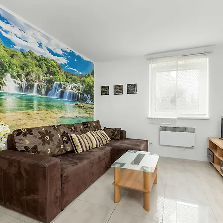 Sloneczny W Ustroniu Morskim Blisko Plazy By Renters *